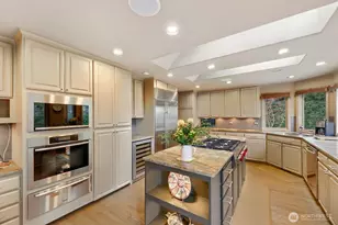 16122 NE 49th Ct, Redmond, WA 98052 - Photo 7