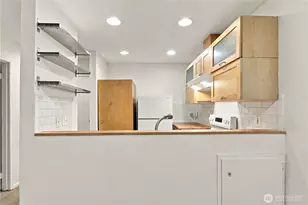 211 Summit Ave E, Seattle, WA 98102 - Photo 13