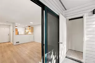 211 Summit Ave E, Seattle, WA 98102 - Photo 17