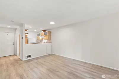 211 Summit Avenue E #108, Seattle, WA 98102 - Photo 5