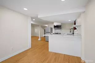 7710 Bagley Ave N, Seattle, WA 98103 - Photo 19