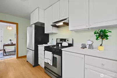 7710 Bagley Avenue N, Seattle, WA 98103 - Photo 13