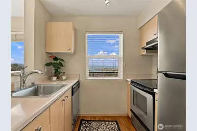 2818 Grand Avenue #B508, Everett, WA 98201 - Photo 9