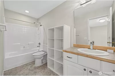 7825 Cortland Avenue SE, Snoqualmie, WA 98065 - Photo 27