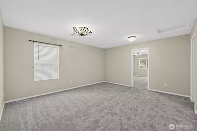 7825 Cortland Avenue SE, Snoqualmie, WA 98065 - Photo 23