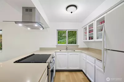 2326 49th Avenue SW, Seattle, WA 98116 - Photo 11