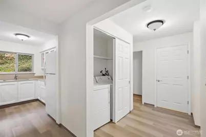 2326 49th Avenue SW, Seattle, WA 98116 - Photo 13
