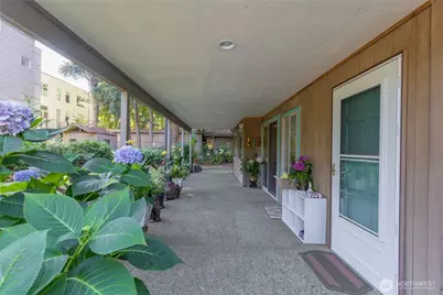 2326 49th Avenue SW, Seattle, WA 98116 - Photo 23