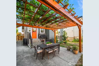 3915 Sunnyside Avenue N, Seattle, WA 98103 - Photo 29