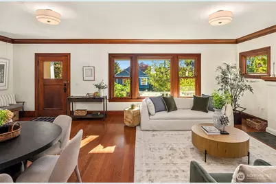 3915 Sunnyside Avenue N, Seattle, WA 98103 - Photo 5