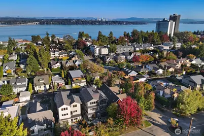 2004 McGilvra Boulevard E, Seattle, WA 98112 - Photo 39