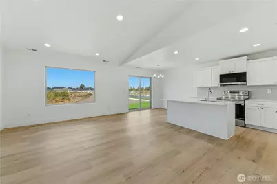 336 N Sandy Loop, Moses Lake, WA 98837 - Photo 3