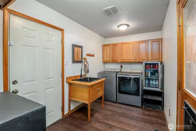 34028 48th Avenue E, Eatonville, WA 98328 - Photo 9