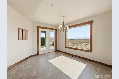 2304 Canyon Hills Drive, East Wenatchee, WA 98802 - Photo 9