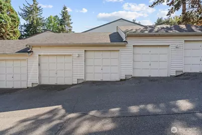 9910 NE 137th Street #C111, Kirkland, WA 98034 - Photo 17