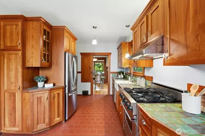 1200 N 44th Street, Seattle, WA 98103 - Photo 9