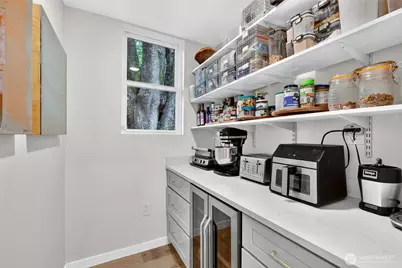 7124 Wright Avenue SW, Seattle, WA 98136 - Photo 15