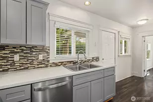 5018 20th Ave NE, Seattle, WA 98105 - Photo 19