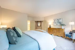 1260 108th Ave NE, Bellevue, WA 98004 - Photo 21