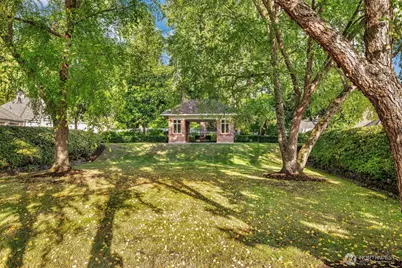 1260 108th Avenue NE, Bellevue, WA 98004 - Photo 35