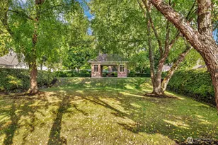 1260 108th Ave NE, Bellevue, WA 98004 - Photo 35