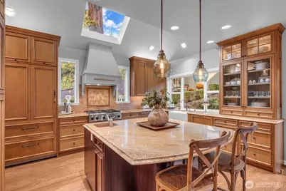 1260 108th Avenue NE, Bellevue, WA 98004 - Photo 13