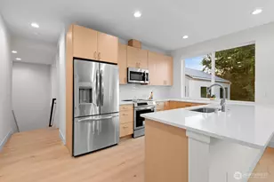12751 37th Ave NE, Seattle, WA 98125 - Photo 11