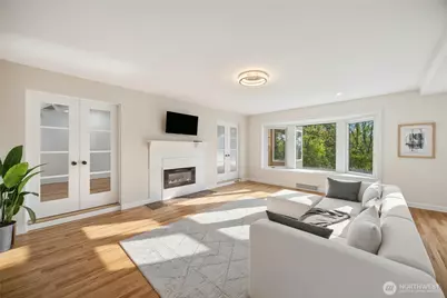 5049 Pullman Avenue NE, Seattle, WA 98105 - Photo 3