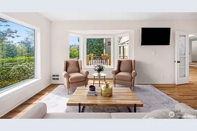 5049 Pullman Avenue NE, Seattle, WA 98105 - Photo 9