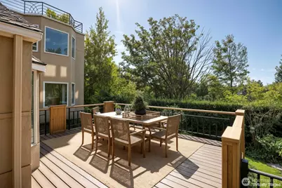 5049 Pullman Avenue NE, Seattle, WA 98105 - Photo 33