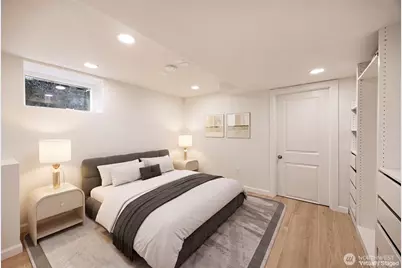 5049 Pullman Avenue NE, Seattle, WA 98105 - Photo 29