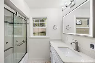 5049 Pullman Ave NE, Seattle, WA 98105 - Photo 13