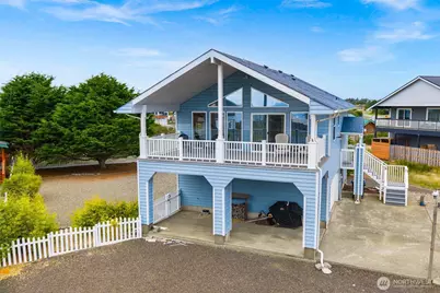 320 Marina Court, Ocean Shores, WA 98569 - Photo 3
