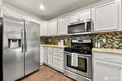 3640 London Loop NE, Olympia, WA 98516 - Photo 9