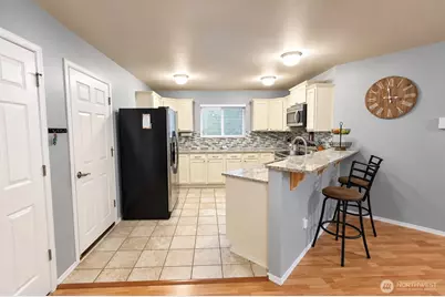 996 G Street SW, Tumwater, WA 98512 - Photo 3
