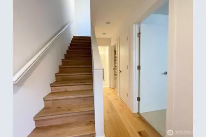 3041 21st Avenue W #B, Seattle, WA 98199 - Photo 15