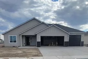 1196 8th Ave NE, Ephrata, WA 98823 - Photo 1