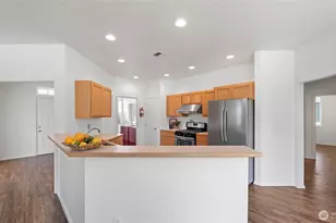 715 SE Heron Dr, College Place, WA 99324 - Photo 9