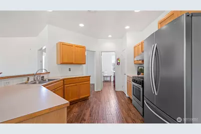 715 SE Heron Drive, College Place, WA 99324 - Photo 11