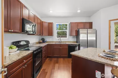 20267 Fortune Place NE, Poulsbo, WA 98370 - Photo 23