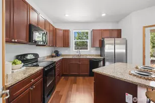 20267 Fortune Pl NE, Poulsbo, WA 98370 - Photo 23
