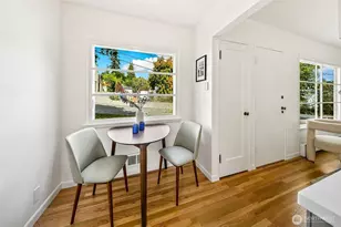 1015 N 40th St, Seattle, WA 98103 - Photo 5