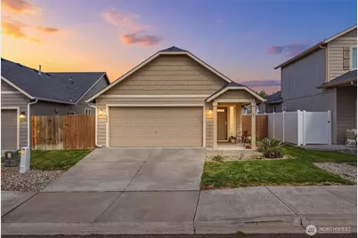 1202 Carver Street, College Place, WA 99324 - Photo 1