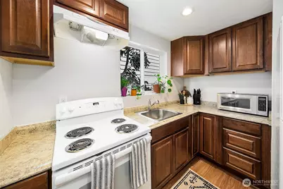 2137 N 86th Street, Seattle, WA 98103 - Photo 19