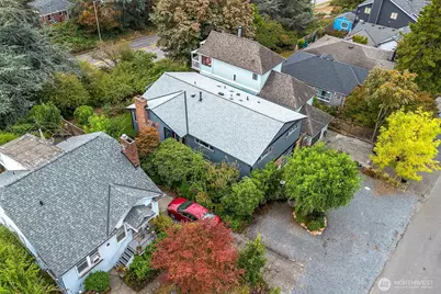 2137 N 86th Street, Seattle, WA 98103 - Photo 29