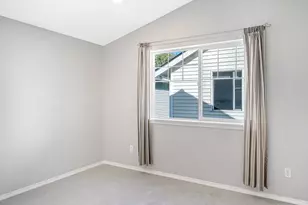 8529 Midvale Ave N, Seattle, WA 98103 - Photo 17