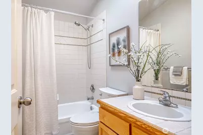 8529 Midvale Avenue N #C, Seattle, WA 98103 - Photo 15