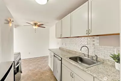 19409 56th Avenue W #301, Lynnwood, WA 98036 - Photo 5