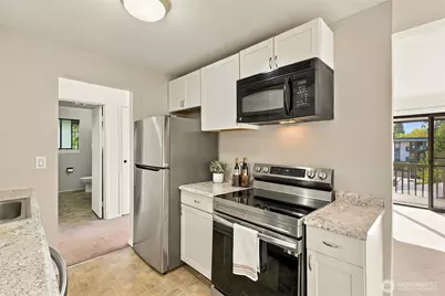 19409 56th Avenue W #301, Lynnwood, WA 98036 - Photo 9