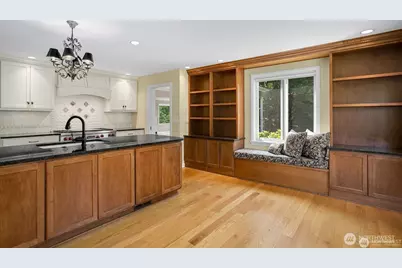 4021 NE 60th Street, Seattle, WA 98115 - Photo 11